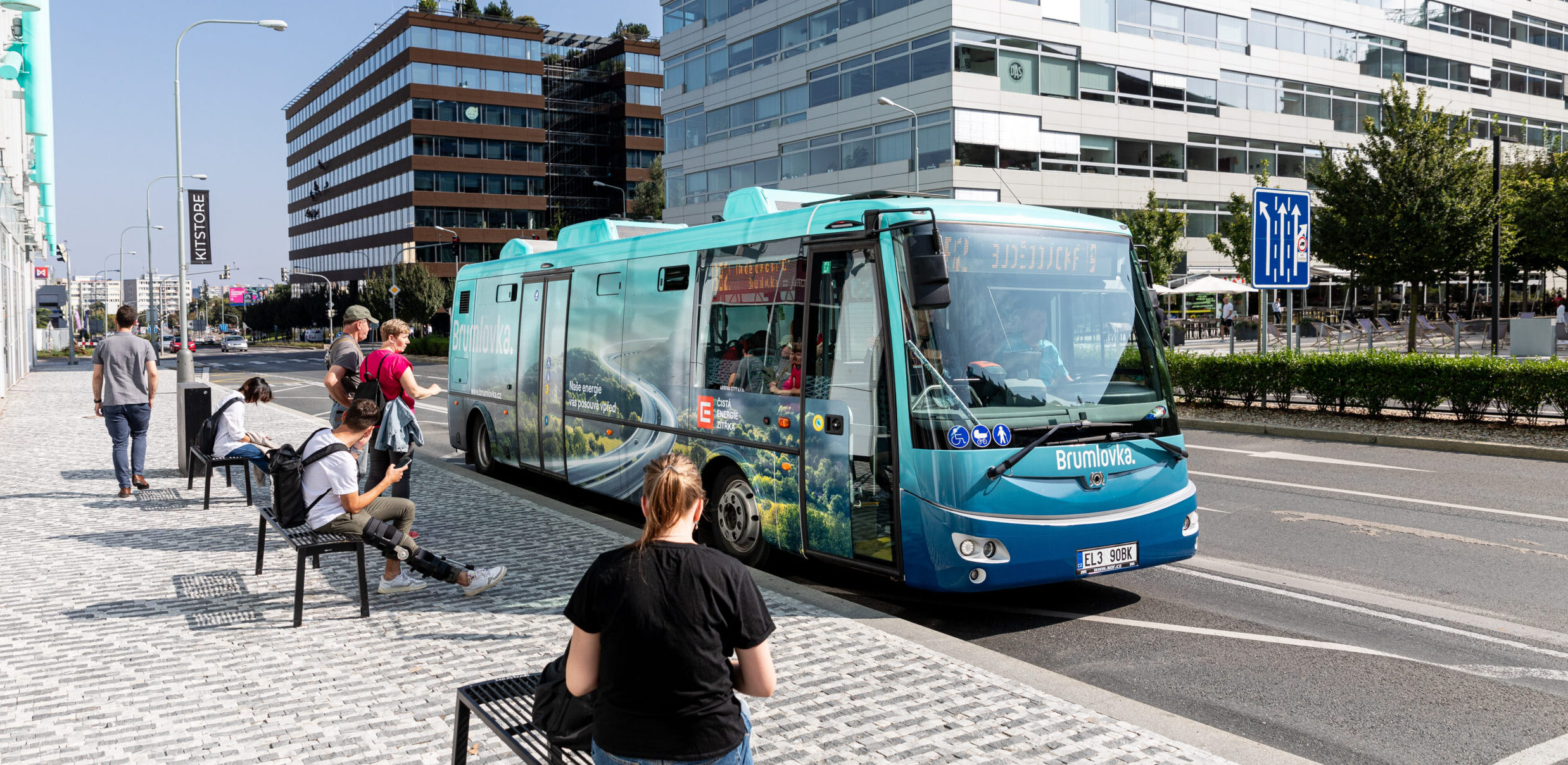 Pražská Brumlovka má první 100% elektrickou flotilu autobusů v Praze