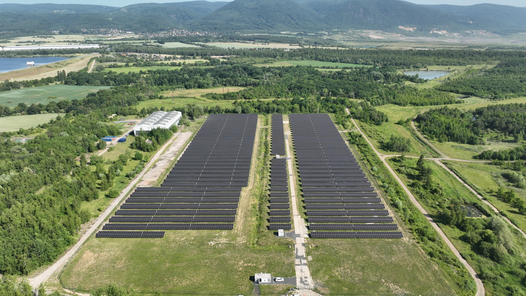 ČEZ v 1. pololetí zvýšil výrobu ve slunečních elektrárnách o 13 % ČEZ v 1. pololetí zvýšil výrobu ve slunečních elektrárnách o 13 %